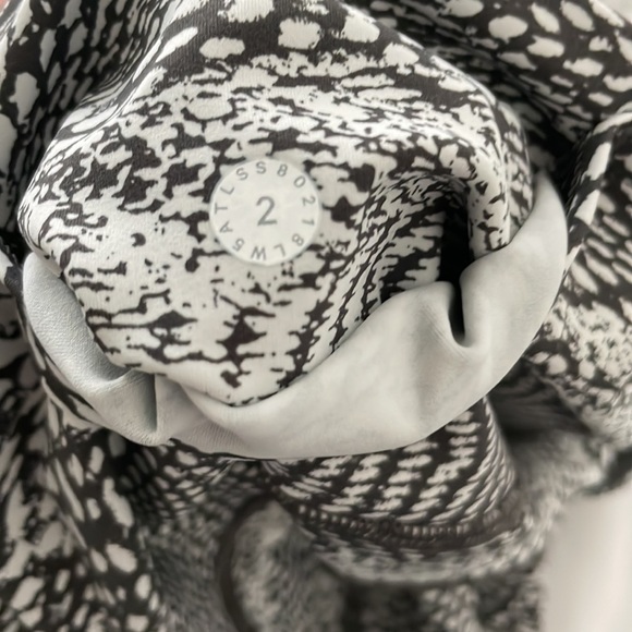 Lululemon leggings - Picture 2 of 5